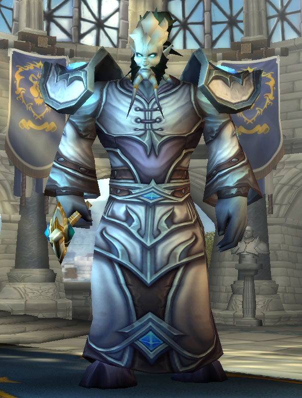 Le Prêtre Draeneï dans World of Warcraft.